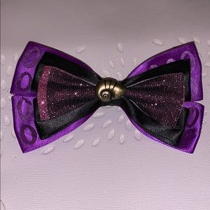 Ursula Bow